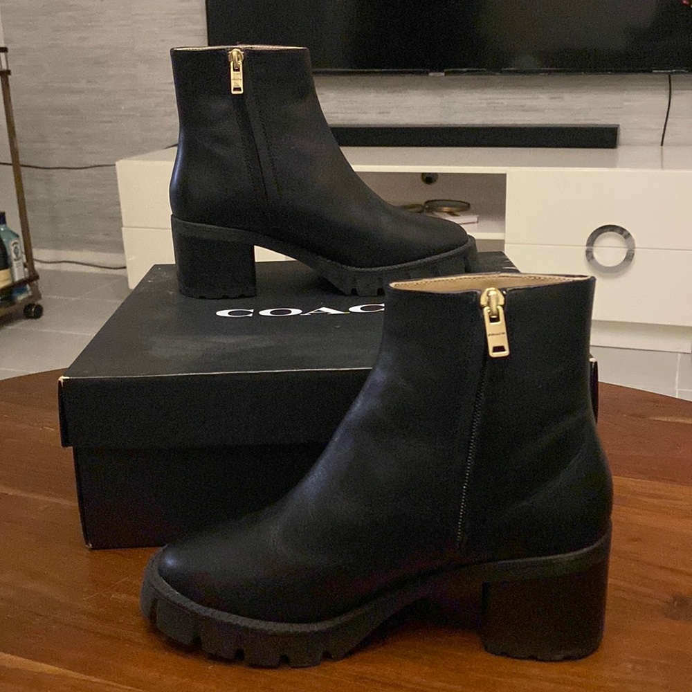 NEW‼️ COACH Women's Chrissy Leather Boot